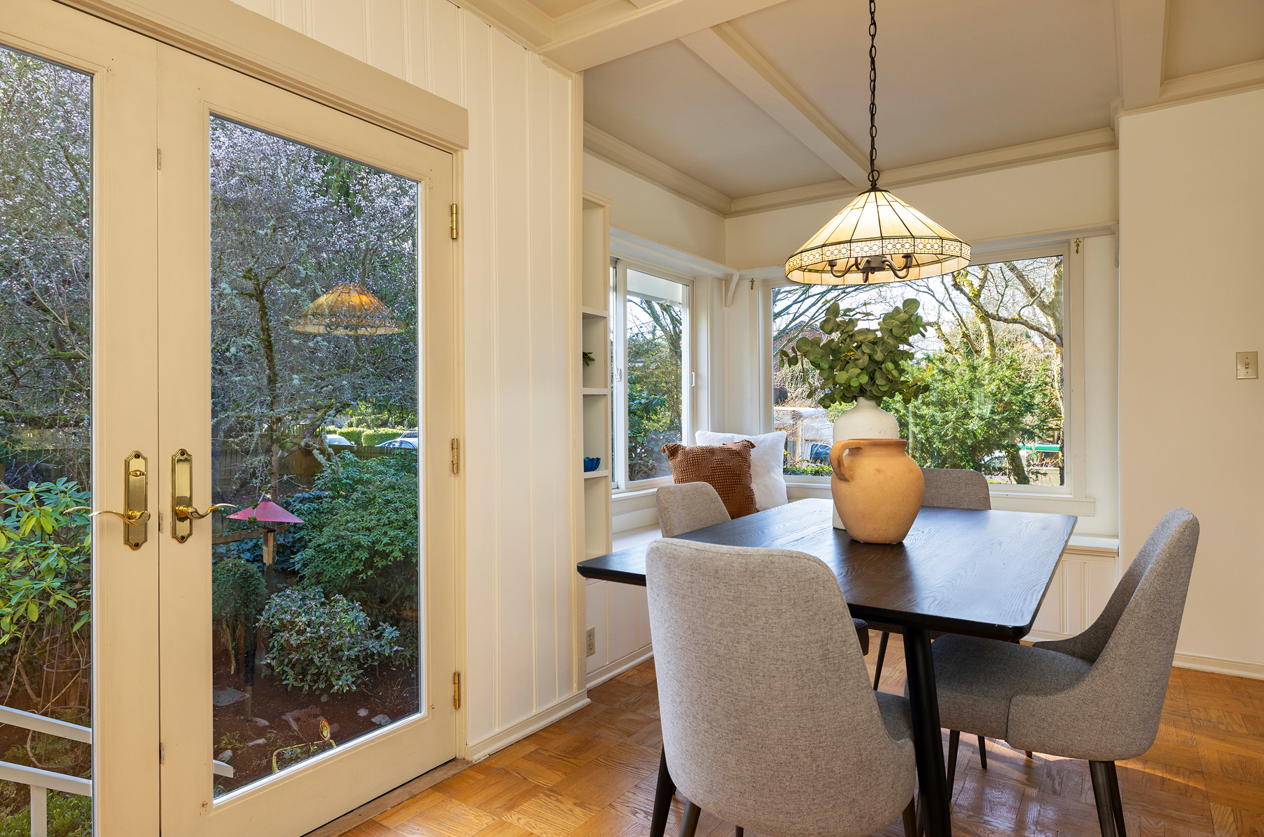 12 dining room 1-1